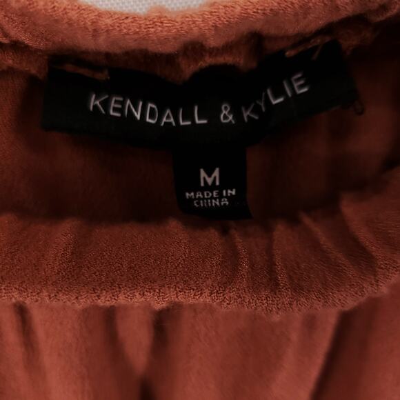 Kendall & Kylie Blouse Womens Medium Blush Off The Shoulder Casual Chic Crop Top - Picture 5 of 5